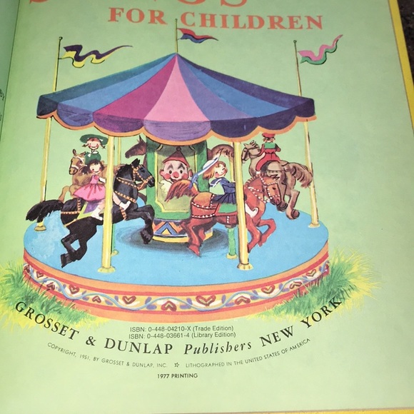 Vintage 70s CHILDRENS SONG Book~1977 Printing~Great Graphics - Picture 3 of 8